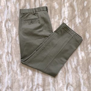 Men’s Dockers Pleated Classic Fit Pants